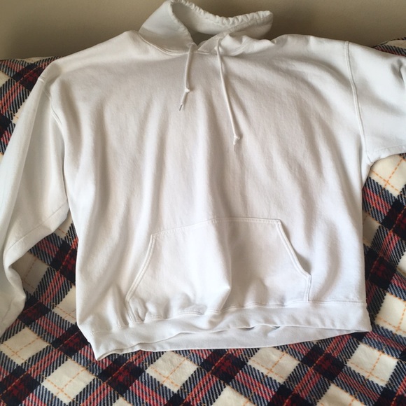 Gildan Other - Gildan White Men’s Hoodie, 4XL. Great Condition!